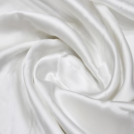  60gm Satin Silk Fabrics in Srinagar